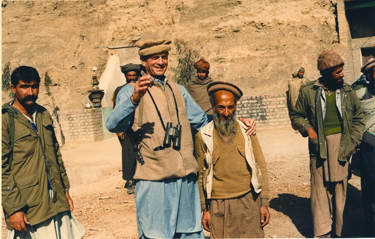 Charlie Wilson con muyahidines afganos